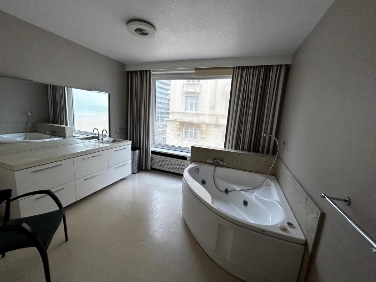 Very Spacious Family Apartment With Seaview T16 奥斯滕德 外观 照片
